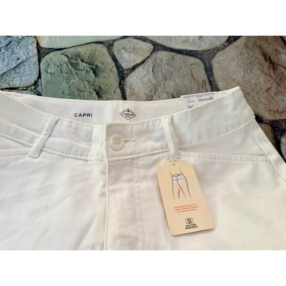 NWT WHITE CAPRI PANT - Picture 3 of 5